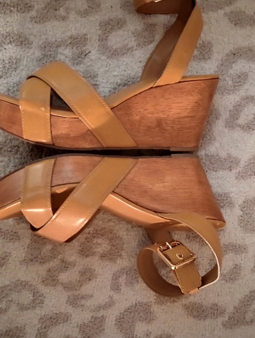 Tory Burch Almita Wood Wedge Platform Leather Sandals - Picture 4 of 10
